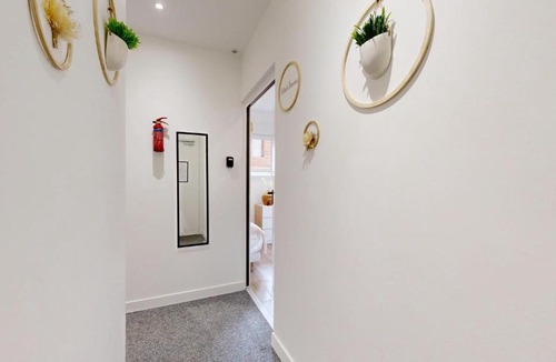 Toulouse East Apartment | expat renting - Le Dolce Vita - Netflix