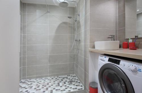 Croix de Pierre Apartment | expat renting - Les Oustalous - Piscine - Parking