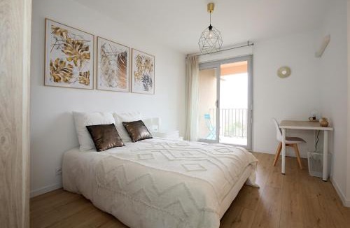 Croix de Pierre Apartment | expat renting - Les Oustalous - Piscine - Parking