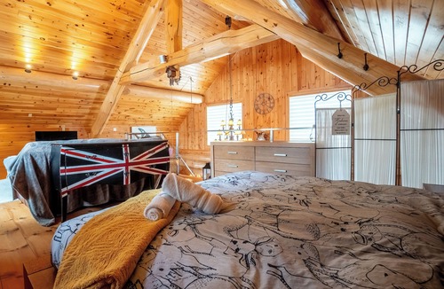 Saint-Alexis-des-Monts Ski Chalet | Experience Nature Wood