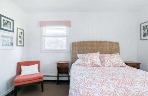 Remsenburg House | Experience a Quiet Hamptons Poolside Summer