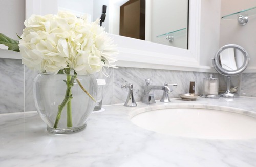 Rochester Hotel | Experience a Romantic Elegant Escape in Historical Rochester!