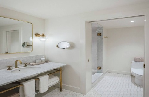 Irvington Hotel | Experience a Waterview Room | Peaceful Getaway w/Seasonal Pool, Marina