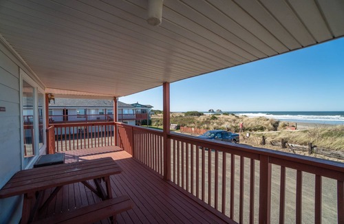 Rockaway Beach Condo | Experience Affordable Pet Friendly Oceanfront Lodging with Amazing Views
