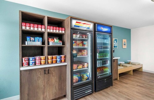 East Congress Apartment | Experience Austin's Famous 6th Street! Full Kitchen, Pet-friendly Property!