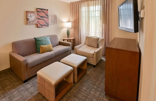 Plantation Hotel | Experience Comfort and Convenience! 4 Kid-friendly Units w/Free Breakfast