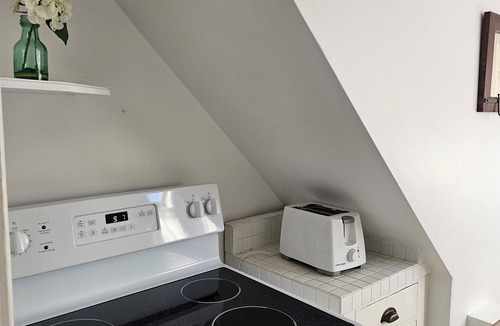 Pembroke Apartment | Experience Divine Serenity, Nature & Luxury - Unite. Rest. Reflect. Restore