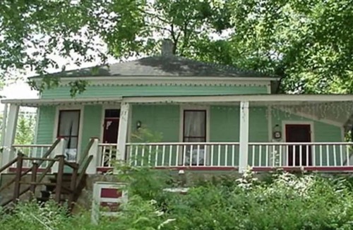 Eureka Springs Historic District Cottage | Experience Downtown in Cottage Downtown Eureka Springs
