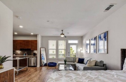 King William Apartment | Experience Downtown Studio Near River Walk