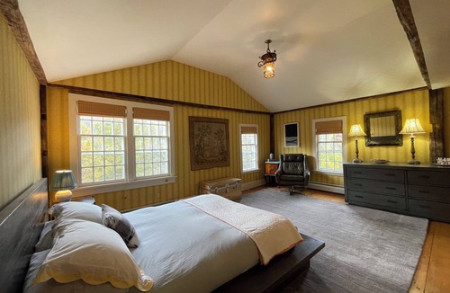 Winsted House | Experience Fall in the Berkshires