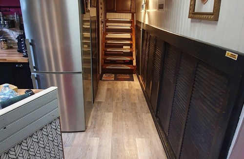 Plombiees-Les-Dijon Boat Rental | Experience A Bord D'une Peniche Centenaire