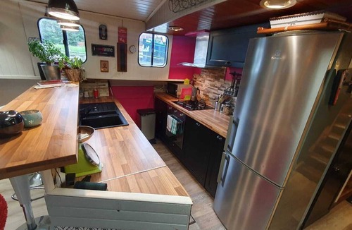 Plombiees-Les-Dijon Boat Rental | Experience A Bord D'une Peniche Centenaire