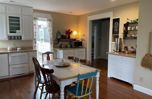 Hot Springs House | Experience historic Hot Springs from this quiet, unique gem.