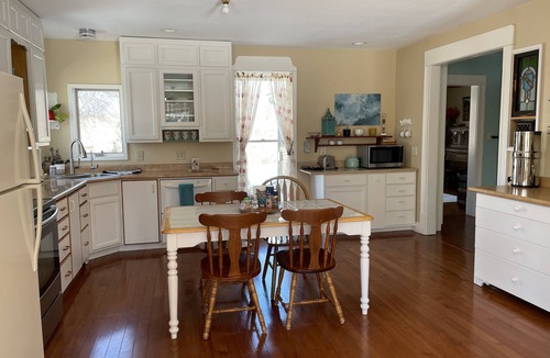 Hot Springs House | Experience historic Hot Springs from this quiet, unique gem.