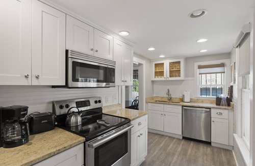 Downtown Historic District House | Experience History! Unbeatable location Downtown!