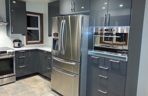 Sedro-Woolley House | Experience lake life! Beachfront 3BR, steps from a private beach.