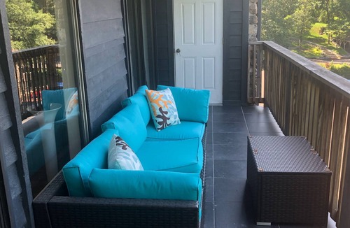 Rockwell Condo | Experience Lakeview Luxury: Newly Updated Condo with Private Boat Dock