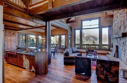 Baldy Mountain House | Experience luxury at Three Sisters Lookout with stunning mountain views & Private Hot Tub!