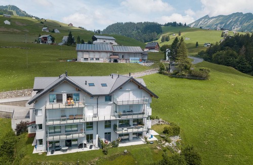 Amden Apartment | Experience Luxury and Comfort at Apartment Fortaleza in Switzerland!
