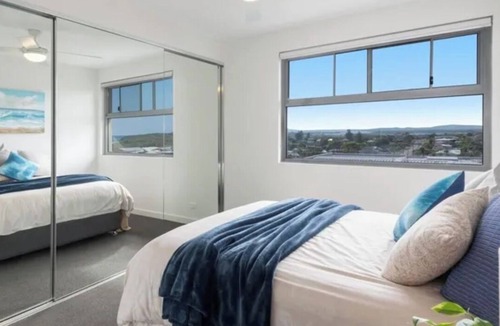 Caves Beach Apartment | Experience Luxury Beachfront Living