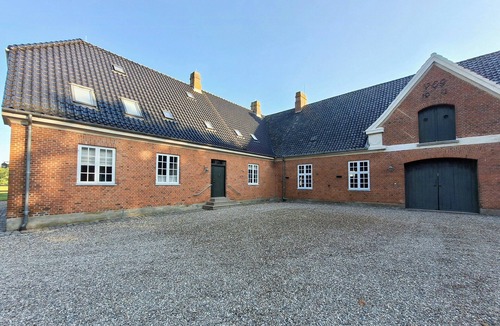 Vordingborg Municipality House | Experience manor style at Stensbygaard