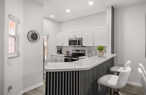 Crystal Cove House | Experience May like never before. Book now and receive a personalized gift plus special cleaning discounts!