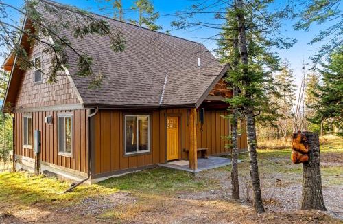Bigfork House | Experience Montana Cabins - Full Property
