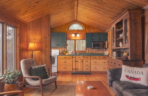 McMurrich/Monteith Cottage | Experience Muskoka in our dog friendly cottage with 2 beautiful A-frame bunkies