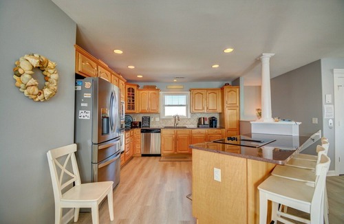 Ocean City Beach House | Experience ocean views at Shore Blessed, a spacious 5-bedroom cottage in North Topsail Beach.