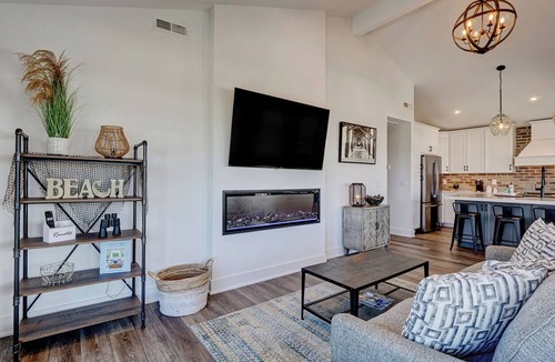 Wrightsville Beach House | Experience Ocean and Pier Views at this Modern Luxury Beach House Unit A upper l