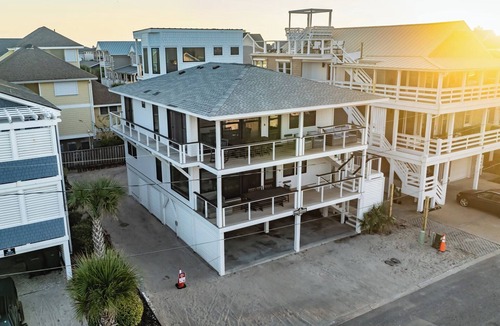 Wrightsville Beach House | Experience Ocean and Pier Views at this Modern Luxury Beach House Unit A upper l