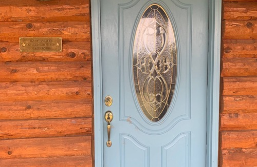 Edgemont House | Experience Peace & Tranquility like never before!