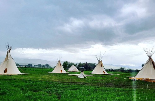 Fort Washakie RV Rental | Experience Pet-Friendly Perfection: Classic Tipi Glamping Near Wind River Mountains, WY
