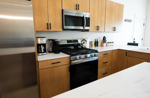 Lakeside House | Experience Simple Montana Luxury (Cottage #2)