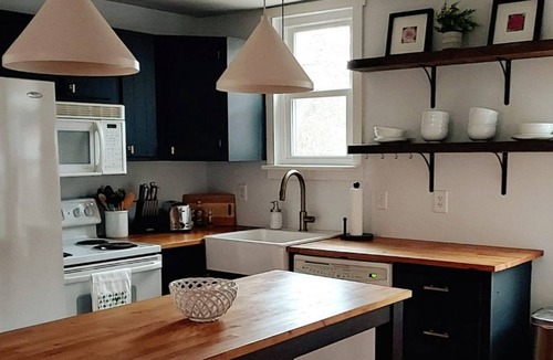 Lewisburg House | Experience small town living in a spacious duplex!