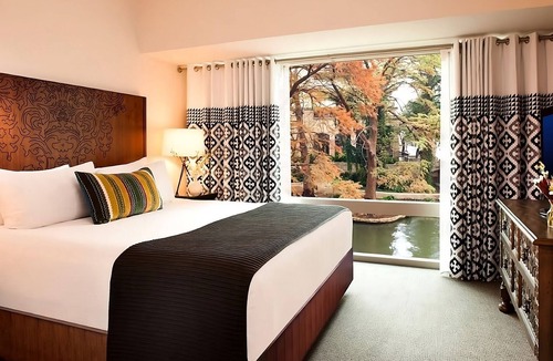 Downtown San Antonio Hotel | Experience Soothing Moments & Luxury! River View, Dogs Allowed, Outdoor Pool