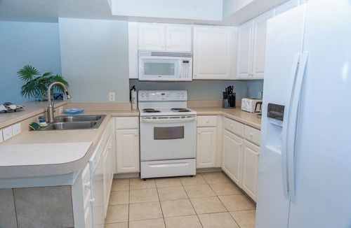 North Myrtle Beach Condo | Experience the beauty of North Myrtle Beach Beaches just steps away