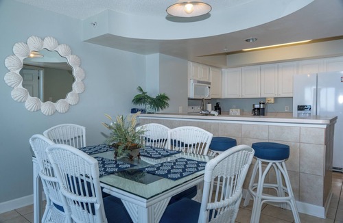 North Myrtle Beach Condo | Experience the beauty of North Myrtle Beach Beaches just steps away