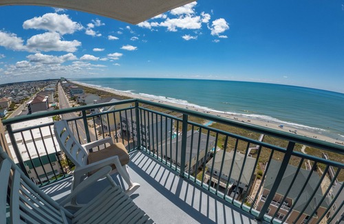 North Myrtle Beach Condo | Experience the beauty of North Myrtle Beach Beaches just steps away