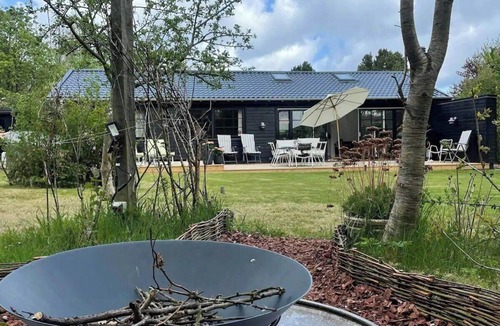 Dronningmolle House | Experience the charming cottage near Ruslands Bakker