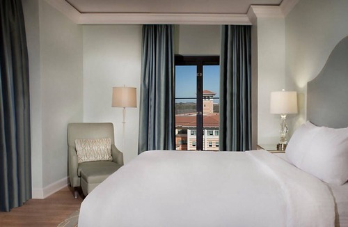 Wetmore Resort | Experience the Éilan Hotel & Spa in San Antonio