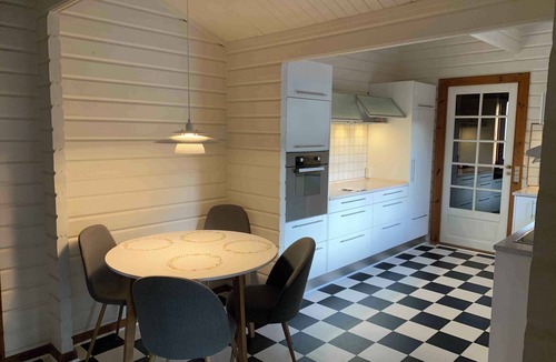 Alsgarde House | Experience the forest and sea