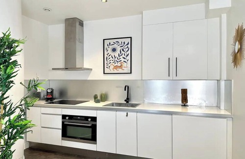 Odeon Apartment | EXPERIENCE THE GRANDEUR OF PARISIAN LIFE, IN AN ICONIC LOCATION – SAINT GERMAIN