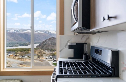 Entiat Cabin | Experience The Outlook Cabin