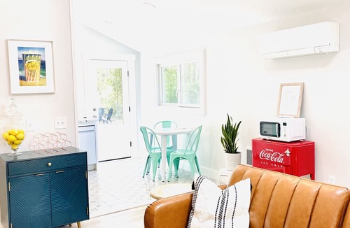 Jamestown Shores House | Experience the Sea Lemon!