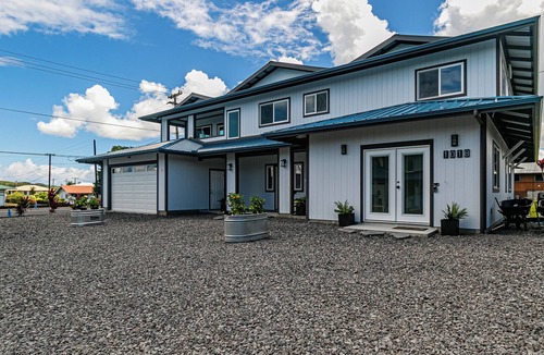 Hilo Apartment | Experience Tropical Tranquility: Luxury Studio Home in Hilo!