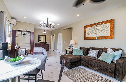 Hilo Apartment | Experience Tropical Tranquility: Luxury Studio Home in Hilo!