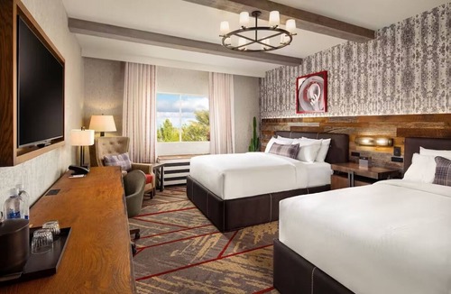 Enterprise Hotel | Experience Vegas: Elegant Suites with Rugged Mountain Charm | 2 Units