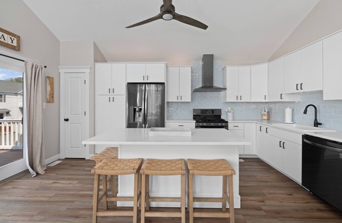 Town Bank House | Experienced host's new VRBO: Bayside Blessings!