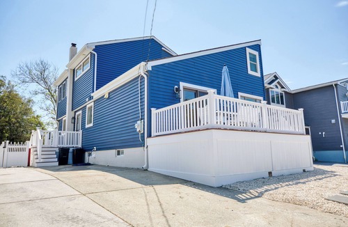 Town Bank House | Experienced host's new VRBO: Bayside Blessings!